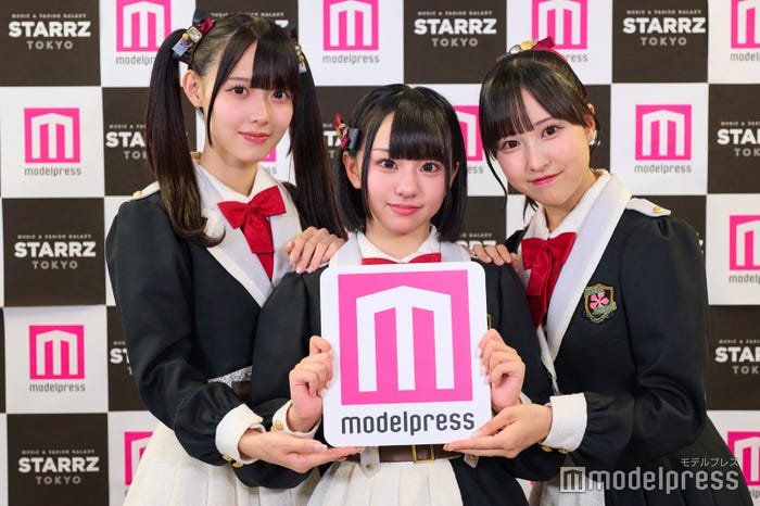 松本ももな、涼海すう、東山恵里沙(C)モデルプレス