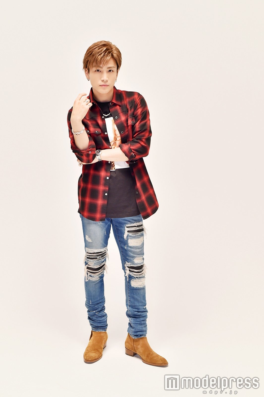 ヘアメイク：千絵（H.M.C）、スタイリスト：ジャンボ（SPEED WHEELS）／岩田剛典（C）モデルプレス