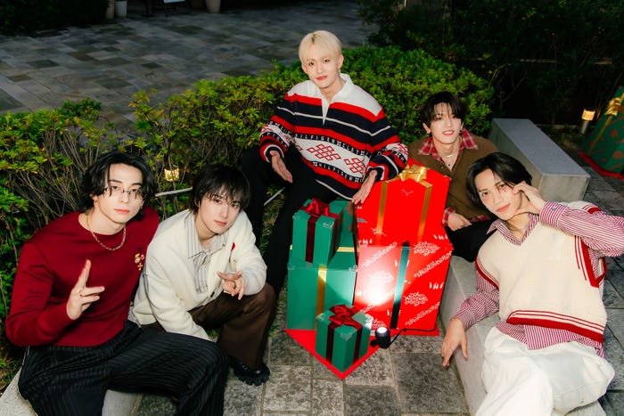 西洸人、尾崎匠海、田島将吾、高塚大夢、池崎理人(C)LAPONE ENTERTAINMENT