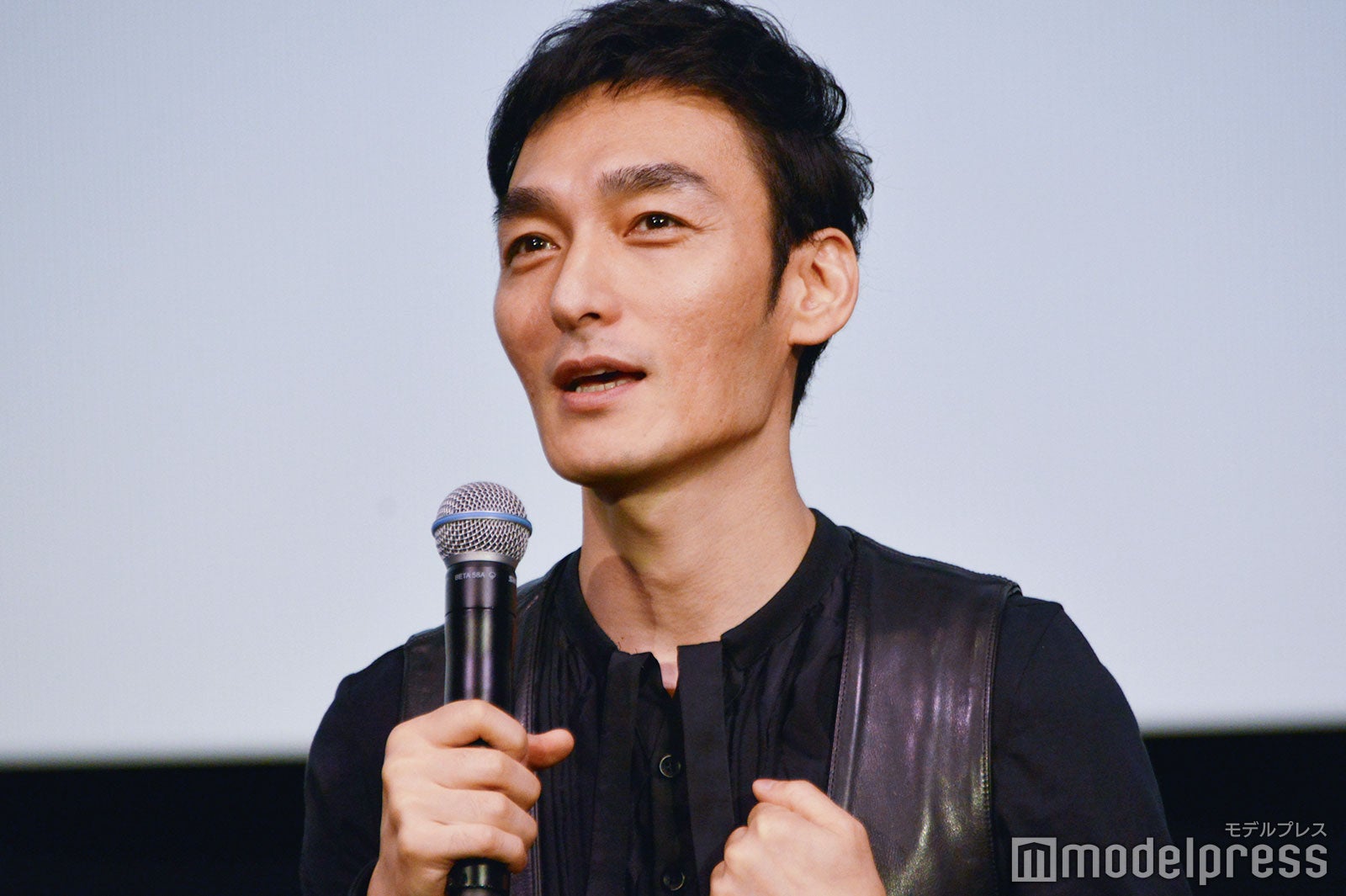 草なぎ剛（C）モデルプレス