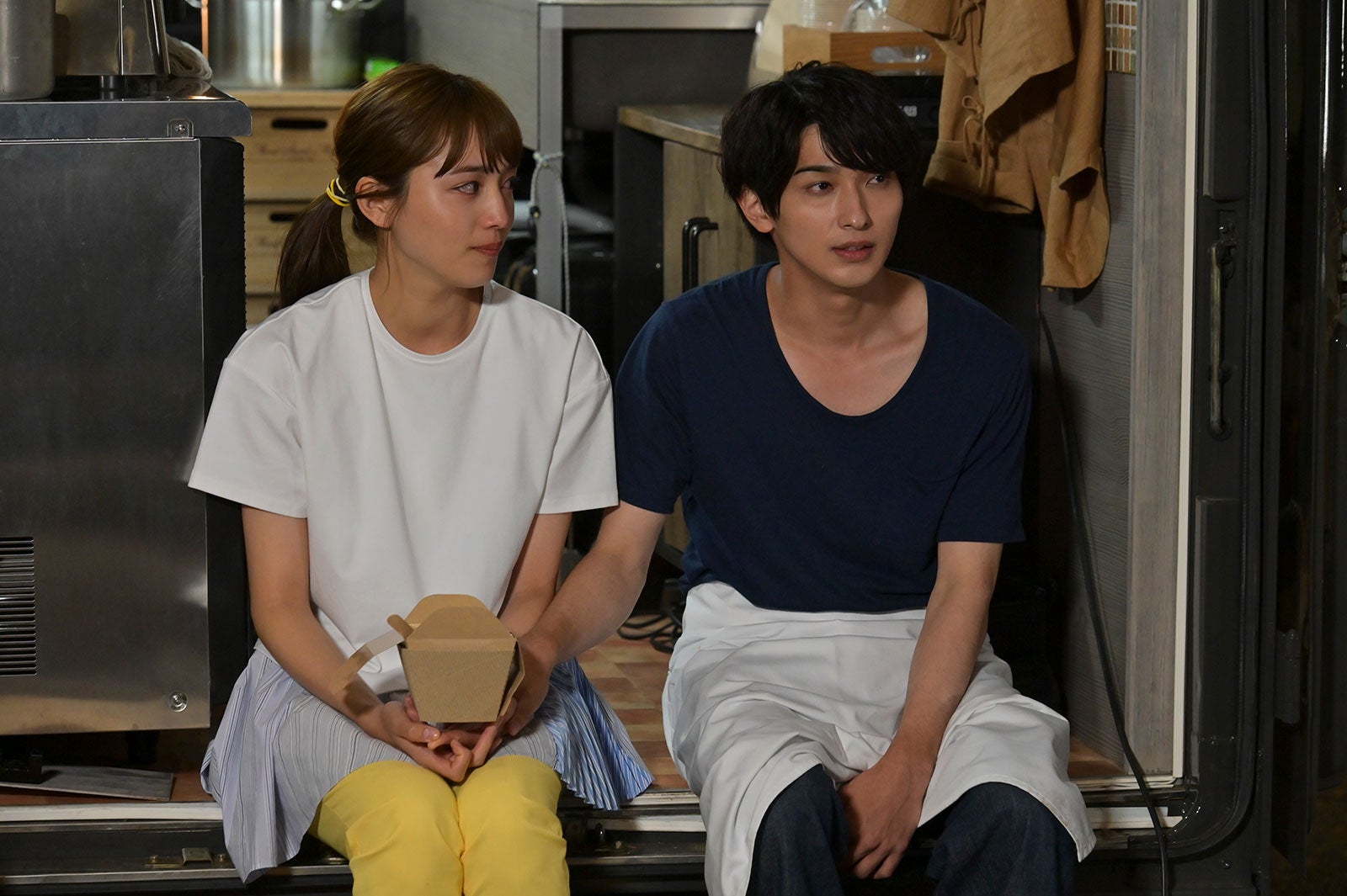 「着飾る恋」川口春奈、“泣きながら食べる”熱演が1話とリンク「今度は駿を思って…」視聴者涙