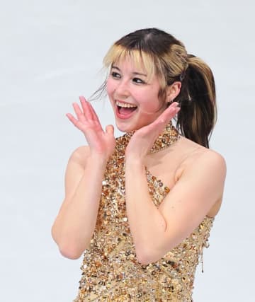 「矯正かと思ったらピアスなん！？」金のアリサ・リュウ前歯がキラリ「どこから出てるの？」と話題に 「悪魔のしっぽみたいで可愛い～」