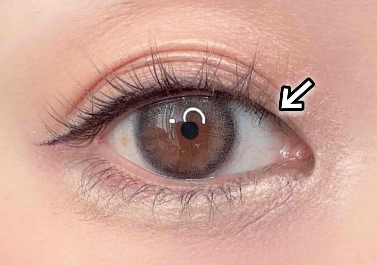 アイラインが太いと目が小さく見える？正しいアイラインの引き方マニュアル