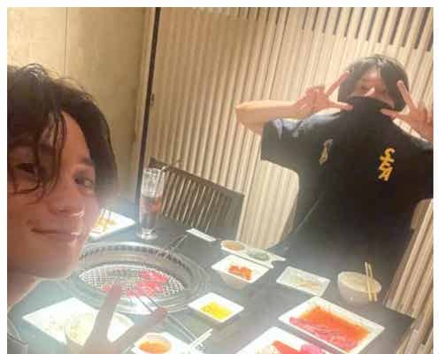 萩原利久&八木勇征、FANTASTICSライブ後に2人で焼肉へ “ハッシュタグ”にファン沸く「懐かしすぎる」「覚えててくれたんだ」