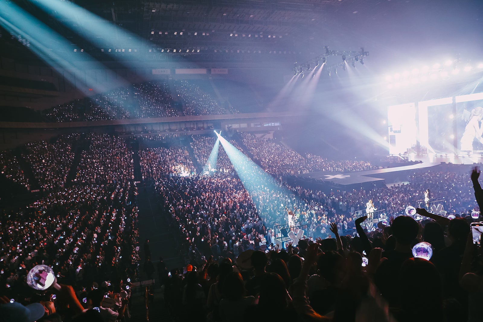 i-dle（C）CUBE ENTERTAINMENT／Photo by YOSHIHITO KOBA、アンザイミキ