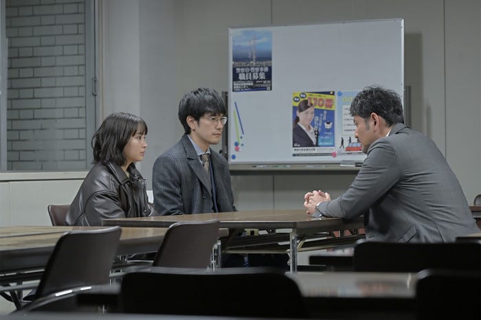 広瀬すず、松山ケンイチ、藤本隆宏「クジャクのダンス、誰が見た?」第5話(C)TBS