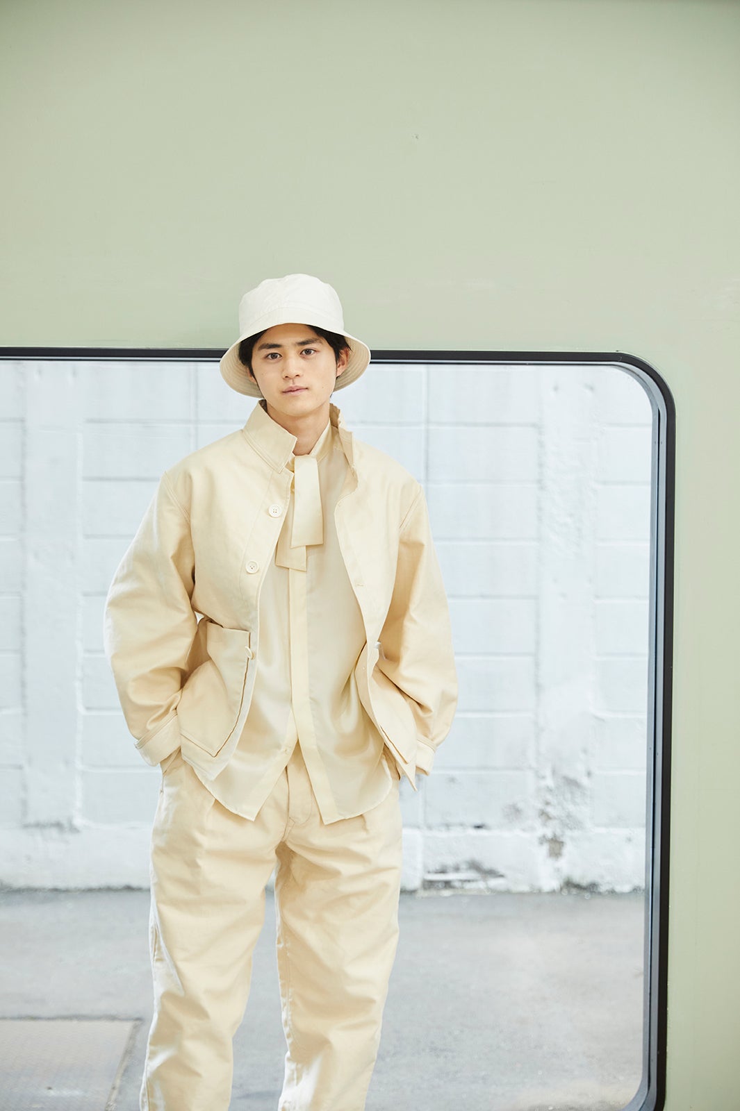 鈴鹿央士ファースト写真集より（画像提供：ワニブックス）