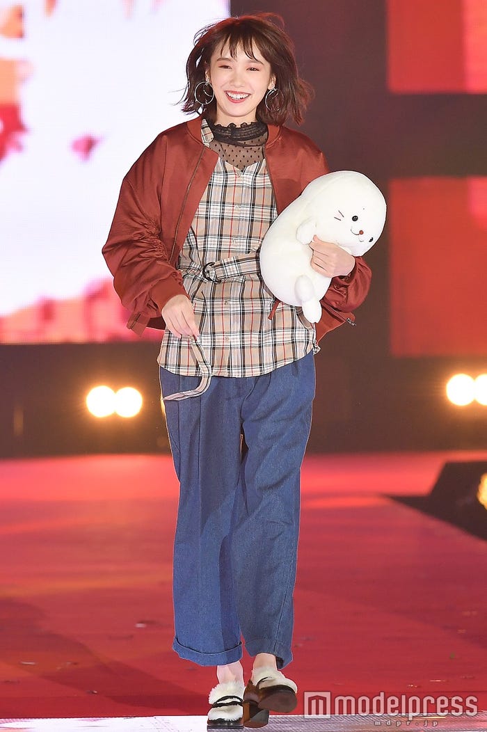 (C)モデルプレス