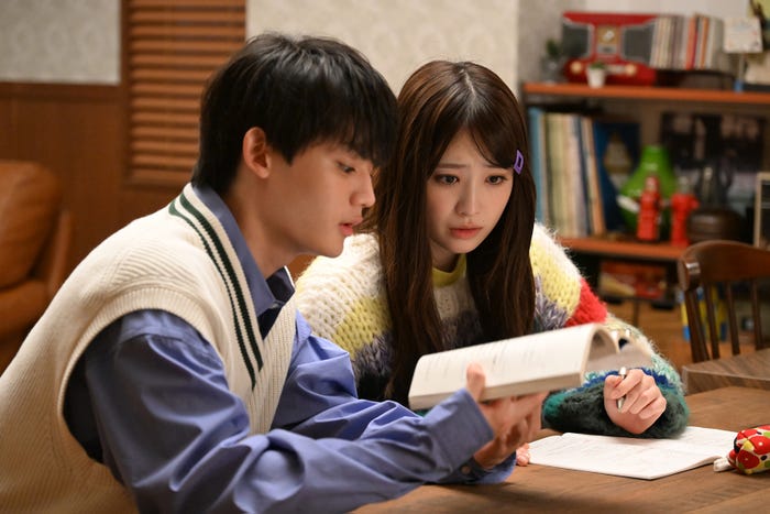 藤原大祐、高橋ひかる「リビングの松永さん」第8話より(C)カンテレ