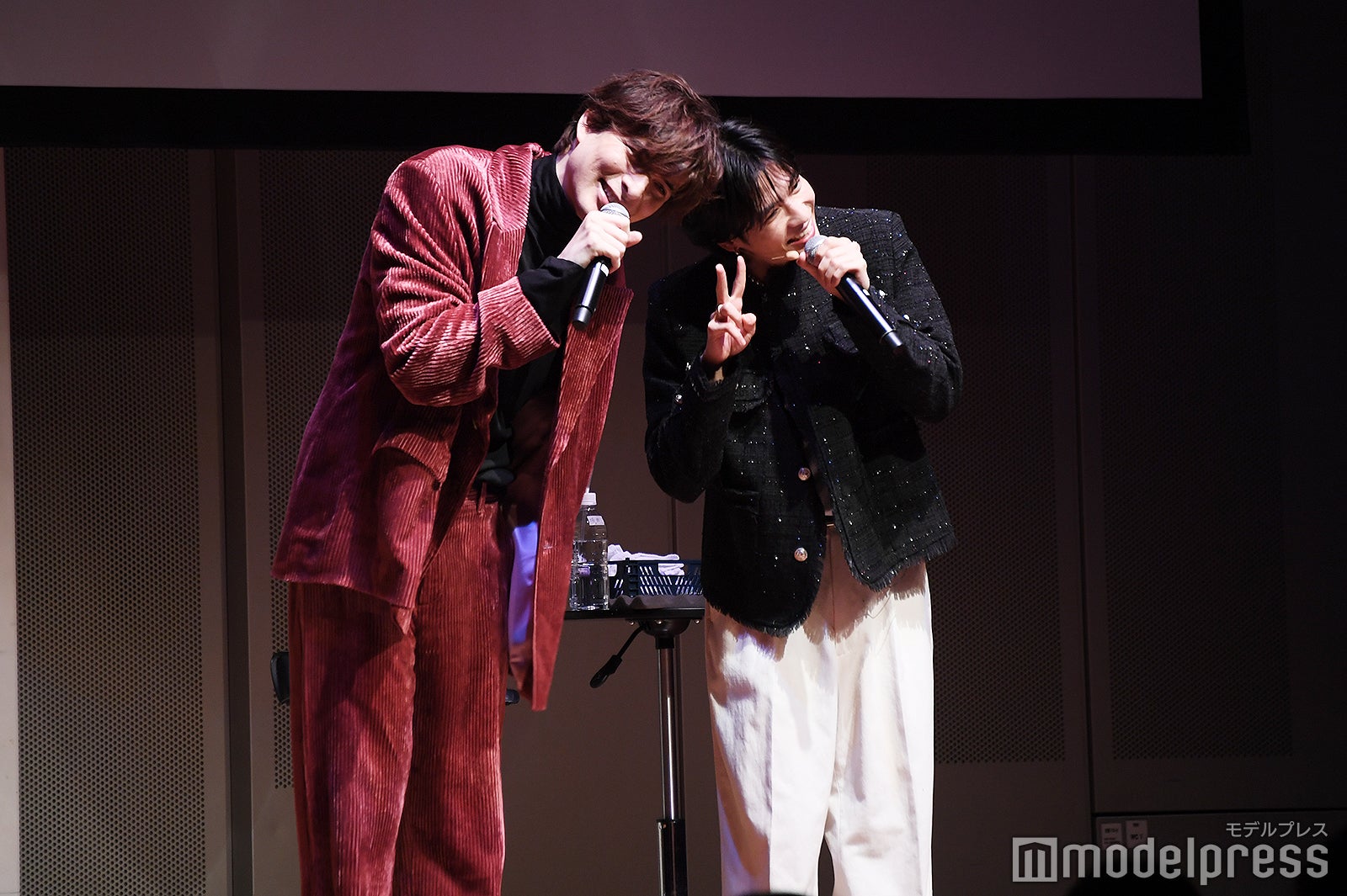 ダブルタラちゃんが降臨した城田優と志尊淳（C）モデルプレス