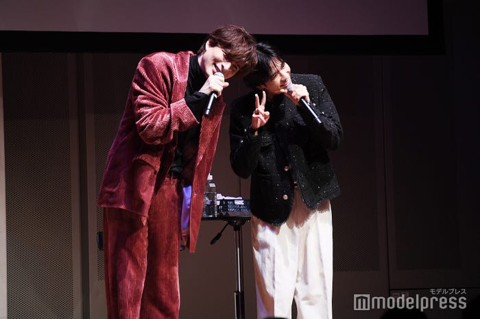 ダブルタラちゃんが降臨した城田優と志尊淳(C)モデルプレス