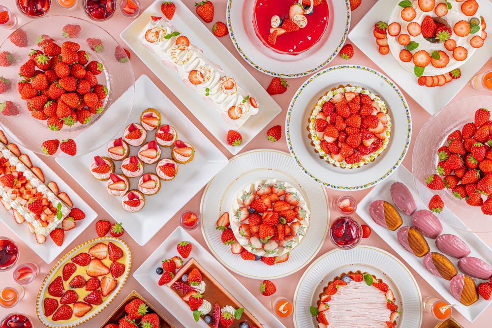 静岡でストロベリースイーツブッフェ、苺主役のケーキやパフェ&ランチが食べ放題