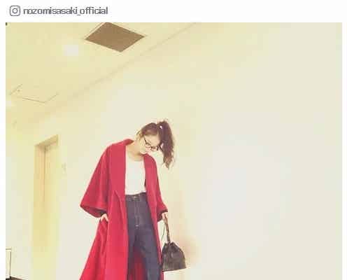 佐々木希の最旬アウターコーデが可愛すぎ 赤、ほっこりニット、トレンチ…どれも真似したい!<テイスト別5パターン>