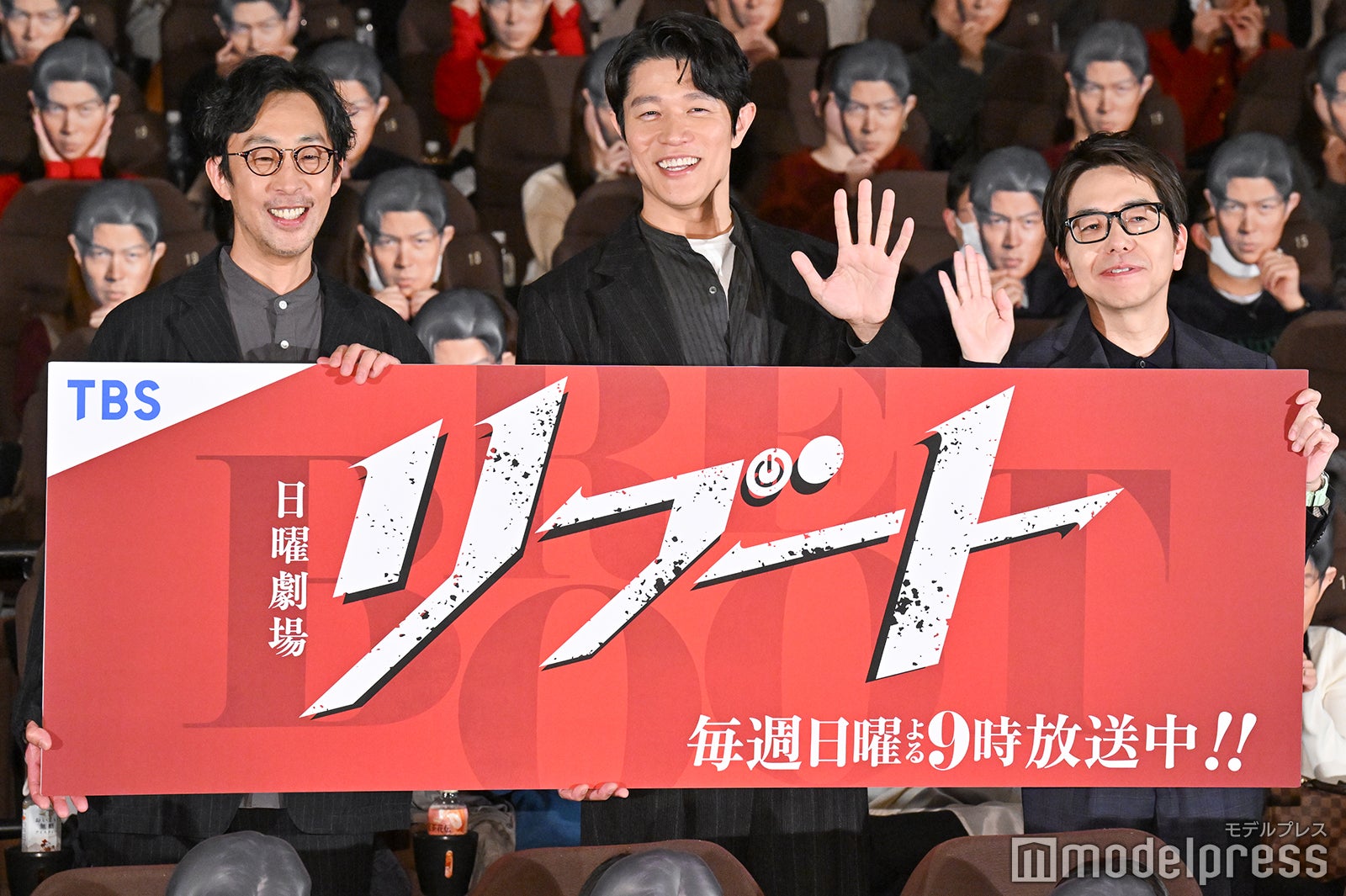 北村有起哉、鈴木亮平、黒岩勉氏（C）モデルプレス