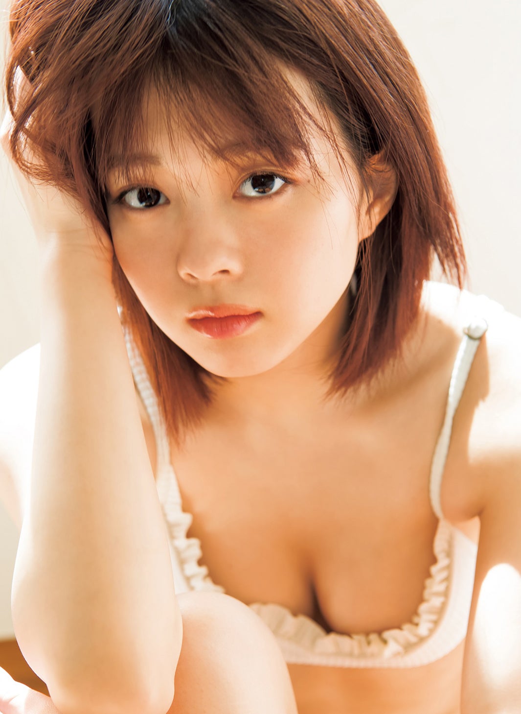 “第2の玉城ティナ”神南里奈、人生初水着＆初グラビア　フレッシュな色白美ボディ披露