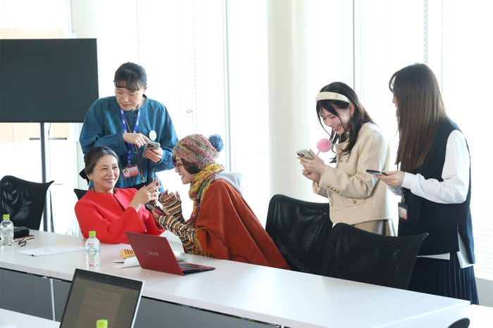 小泉今日子、久保田磨希、内田有紀、益若つばさ、広山詞葉「続・続・最後から二番目の恋」第9話(C)フジテレビ