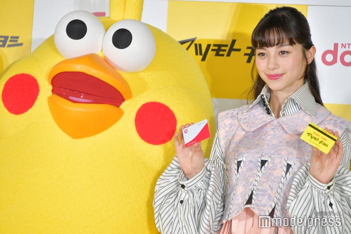 ポインコ&中条あやみ(C)モデルプレス