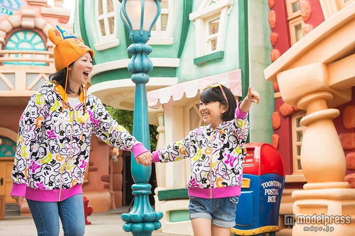 親子おソロコーデ(C)Disney