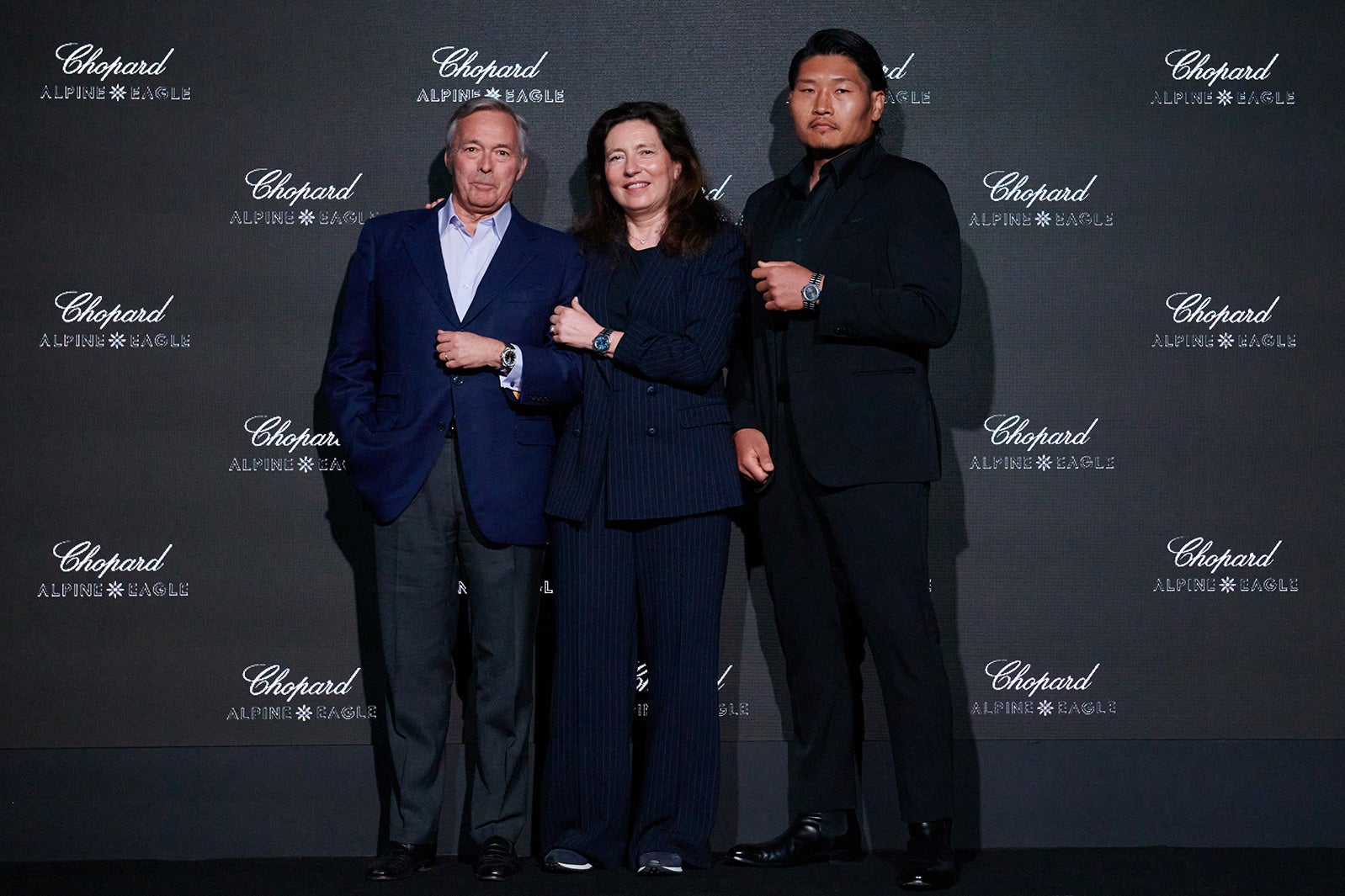 カール-フリードリッヒ・ショイフレ、稲垣啓太選手ら（提供写真）