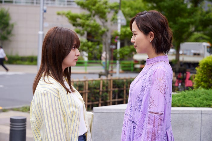吉川愛、比嘉愛未/「純愛ディソナンス」第5話より(C)フジテレビ