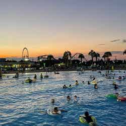 プールWAI全景/画像提供:よみうりランド