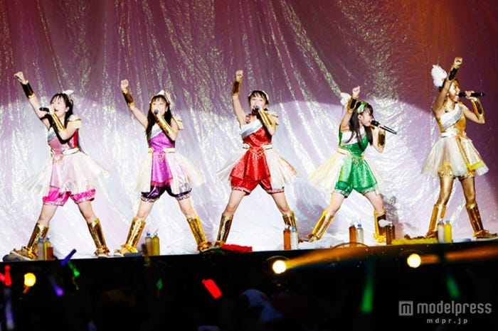 ももいろクローバーZ