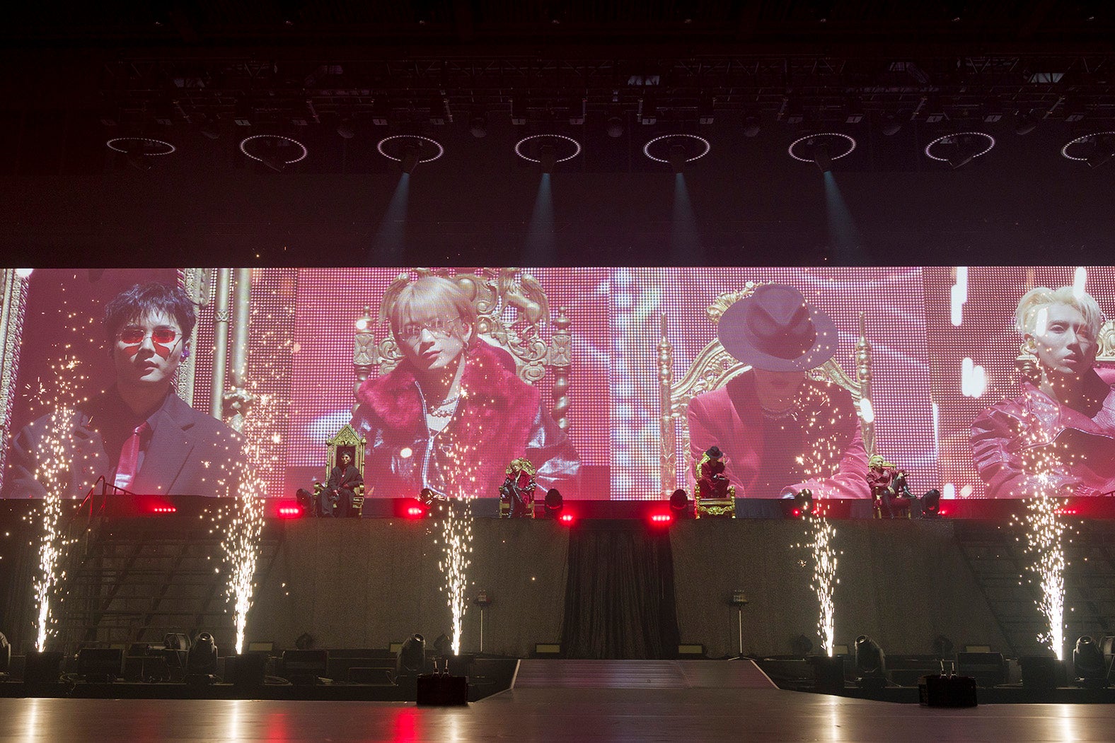 「OWV OCTPATH MASHUP LIVE 2025 TWO THRONE」（C）武田真和