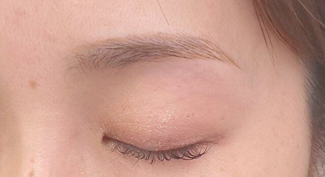 メイク　美容　ビューティ　ビューティー　トレンド　おすすめ　オススメ　メイクテク　テクニック　NGメイク　アイブロウ　眉メイク　色　カラー