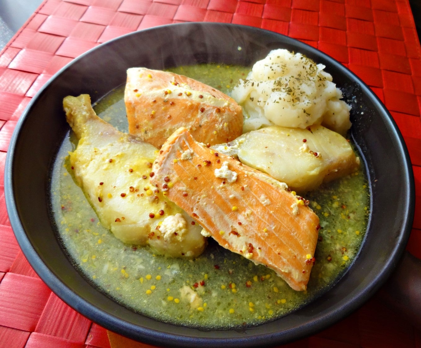 ハンブルガーパインフィッシュ／画像提供：横浜赤レンガ