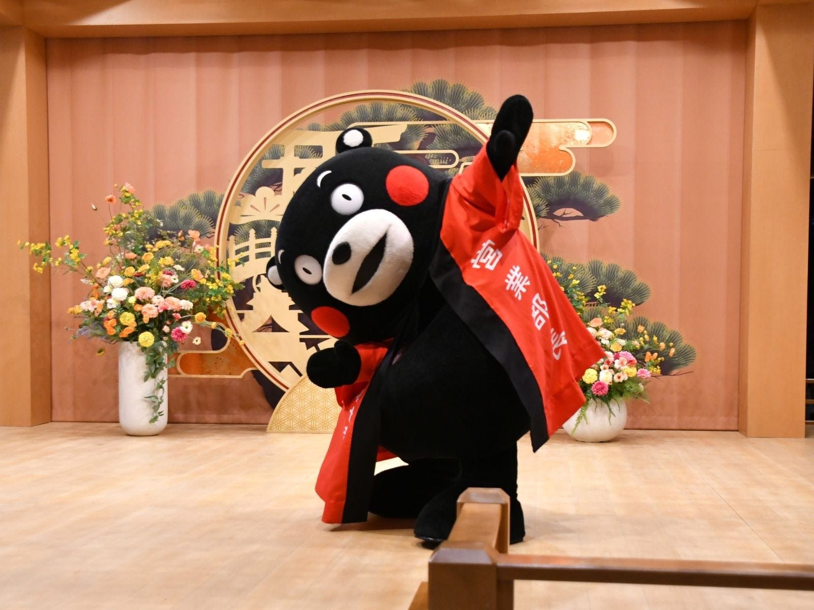 営業部長くまモン参上!=4月20日、東京都大田区