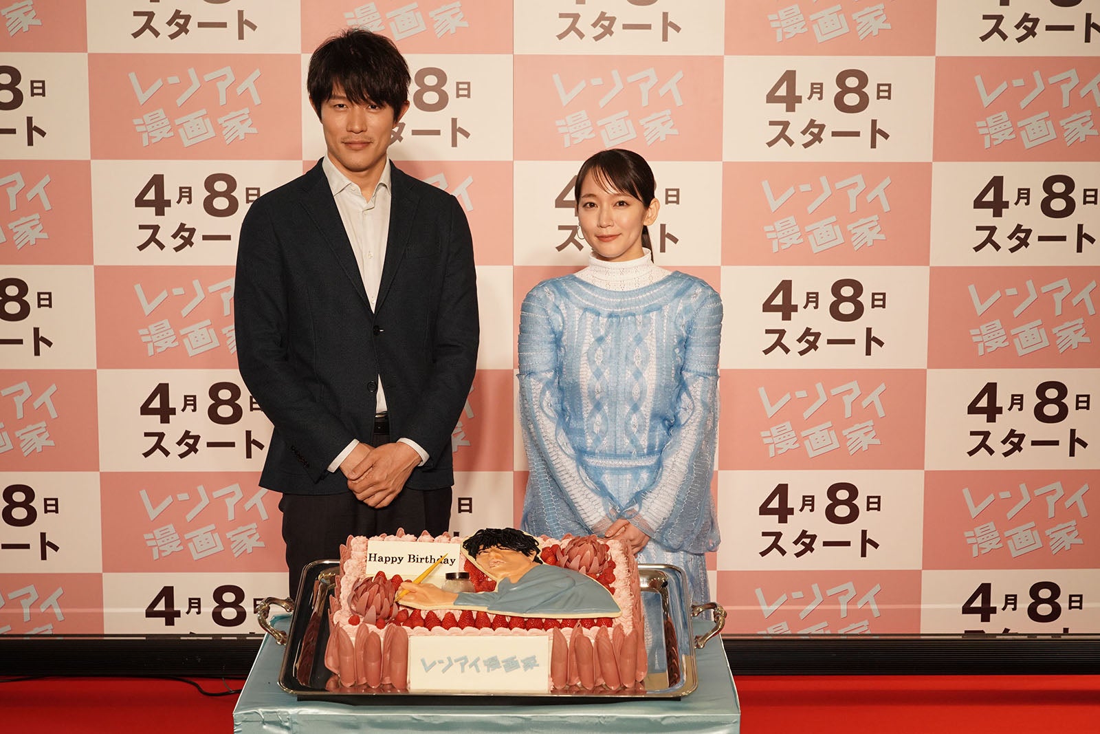 鈴木亮平、吉岡里帆（C）フジテレビ