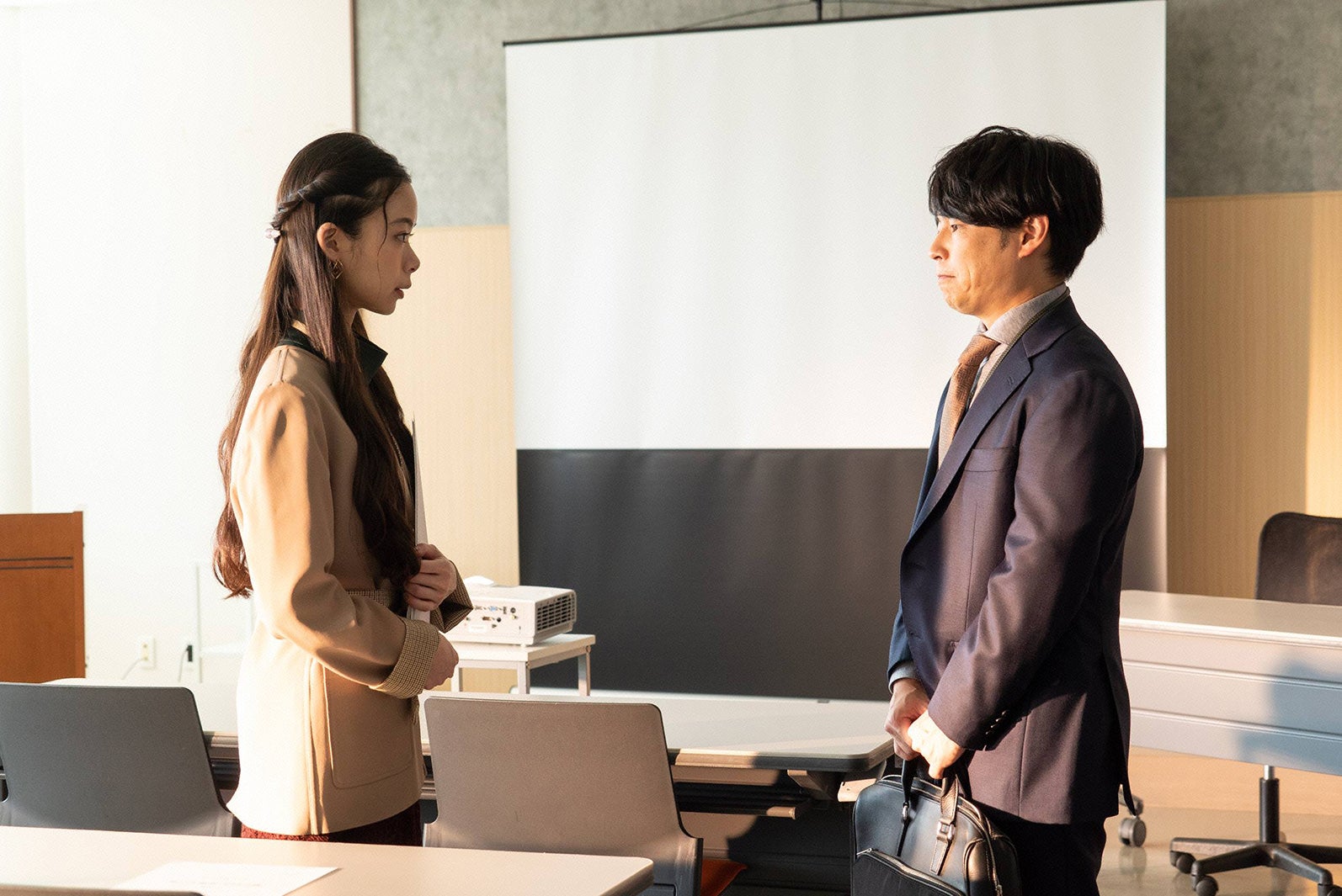 趣里、浜野謙太／「モトカレマニア」第5話より（C）フジテレビ