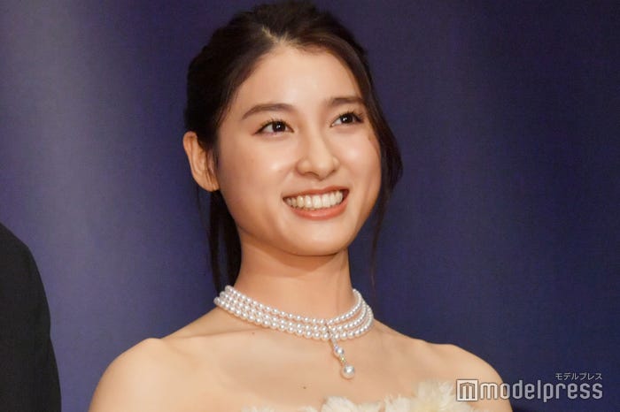 土屋太鳳 自身のモノマネ芸人 丸山礼の顔マネショット公開 モデルプレス 土屋太鳳 自身のモノマネ芸人 丸山礼の顔マネショット公開 モデルプレス