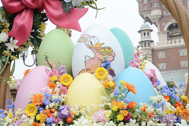 ウサギ姿のドナルドのイースターエッグも