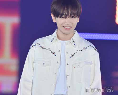 宮世琉弥、振り向きざまの微笑みにキュン スタイルの良さ際立つ<GirlsAward 2023 A/W>