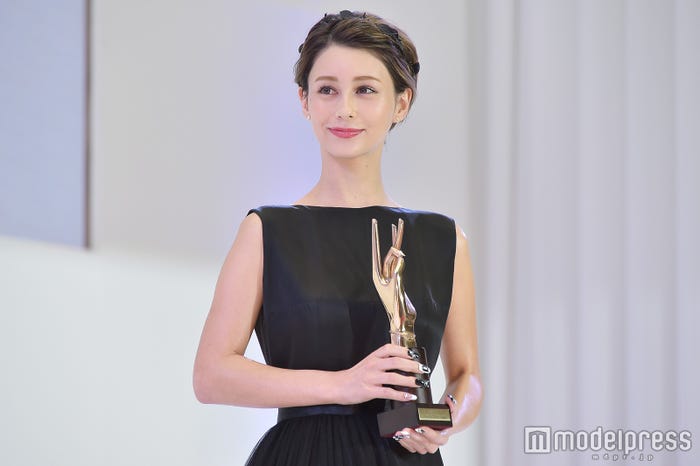 ダレノガレ明美 ネイルクイーン 殿堂入り ローラ以来の快挙 モデルプレス ダレノガレ明美 ネイルクイーン 殿堂入り ローラ以来の快挙 モデルプレス