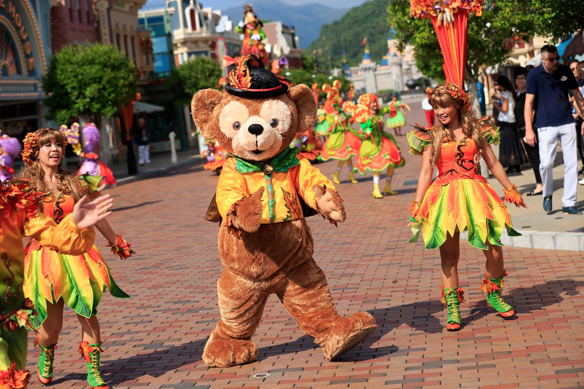 ハロウィーン・タイム・ストリート・パーティー（C）Disney