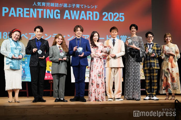 (左から)バービー、横山だいすけ、peco、杉浦太陽、丸高愛実、柿谷曜一朗選手、栗原恵、木下ゆーき、真船佳奈氏(C)モデルプレス