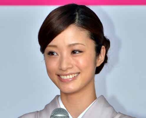 上戸彩出演作、日本史上初の快挙 「おくりびと」越えも