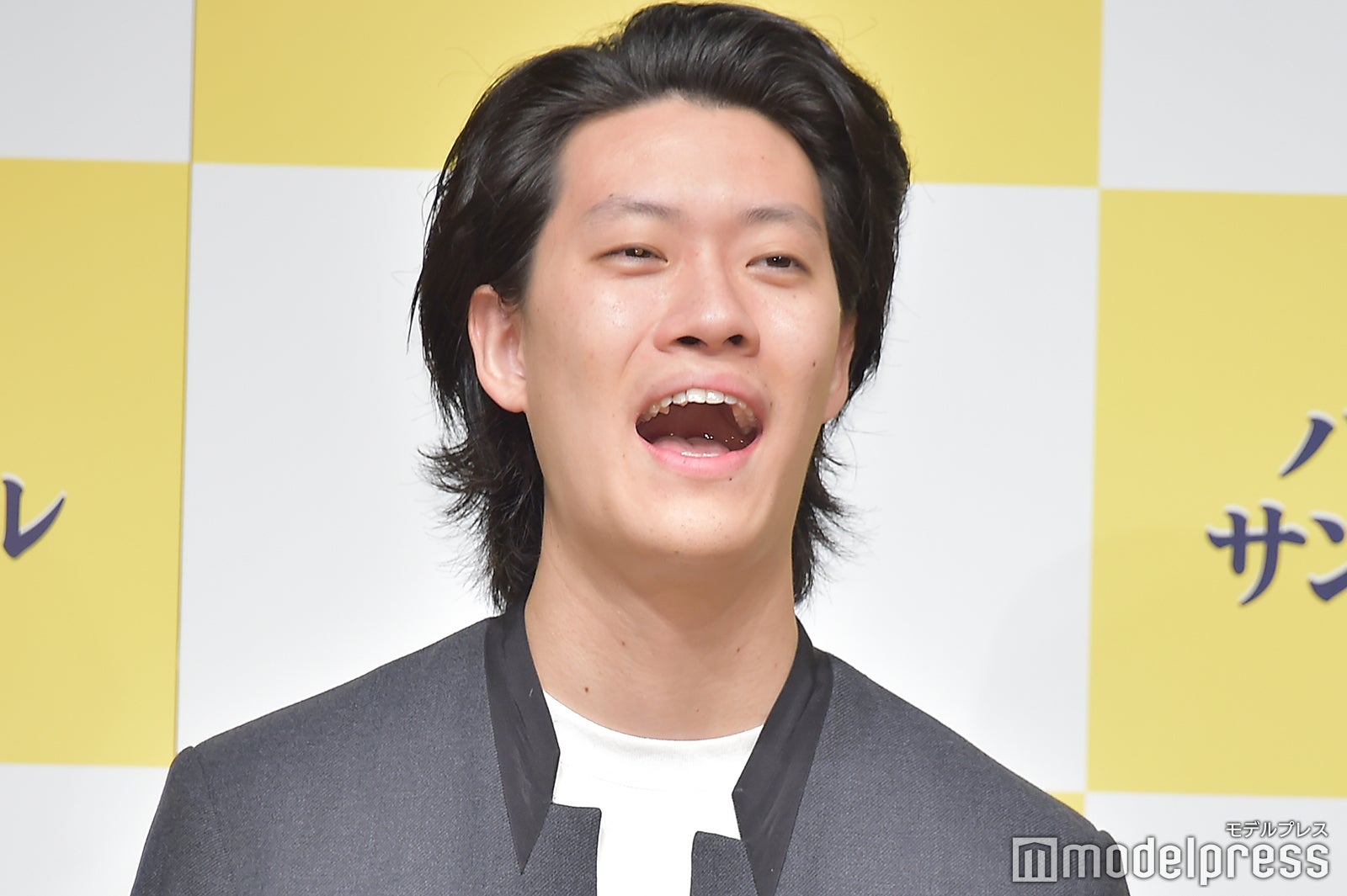 粗品（C）モデルプレス