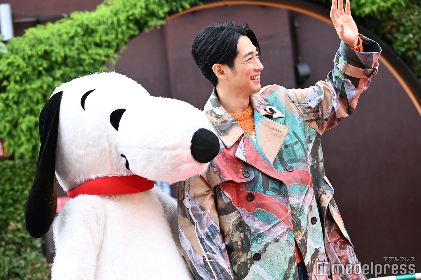 スヌーピー、ディーン・フジオカ （C）モデルプレス