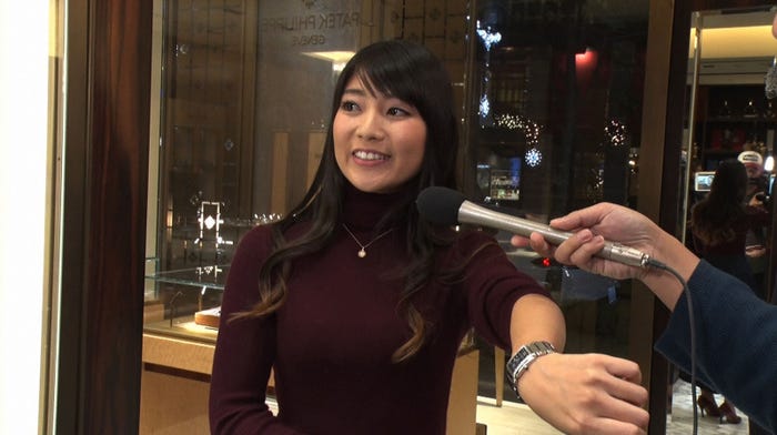 高級時計店と中継(写真提供:日本テレビ)