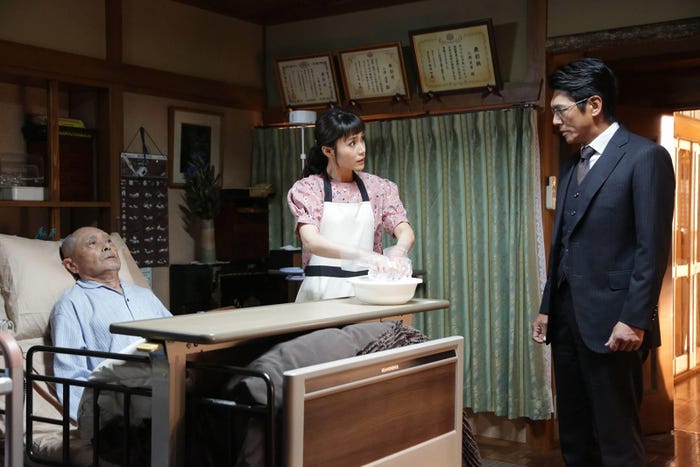 伊武雅刀、山口紗弥加、高橋克典/「モンテ・クリスト伯 ー華麗なる復讐ー」最終話より(C)フジテレビ