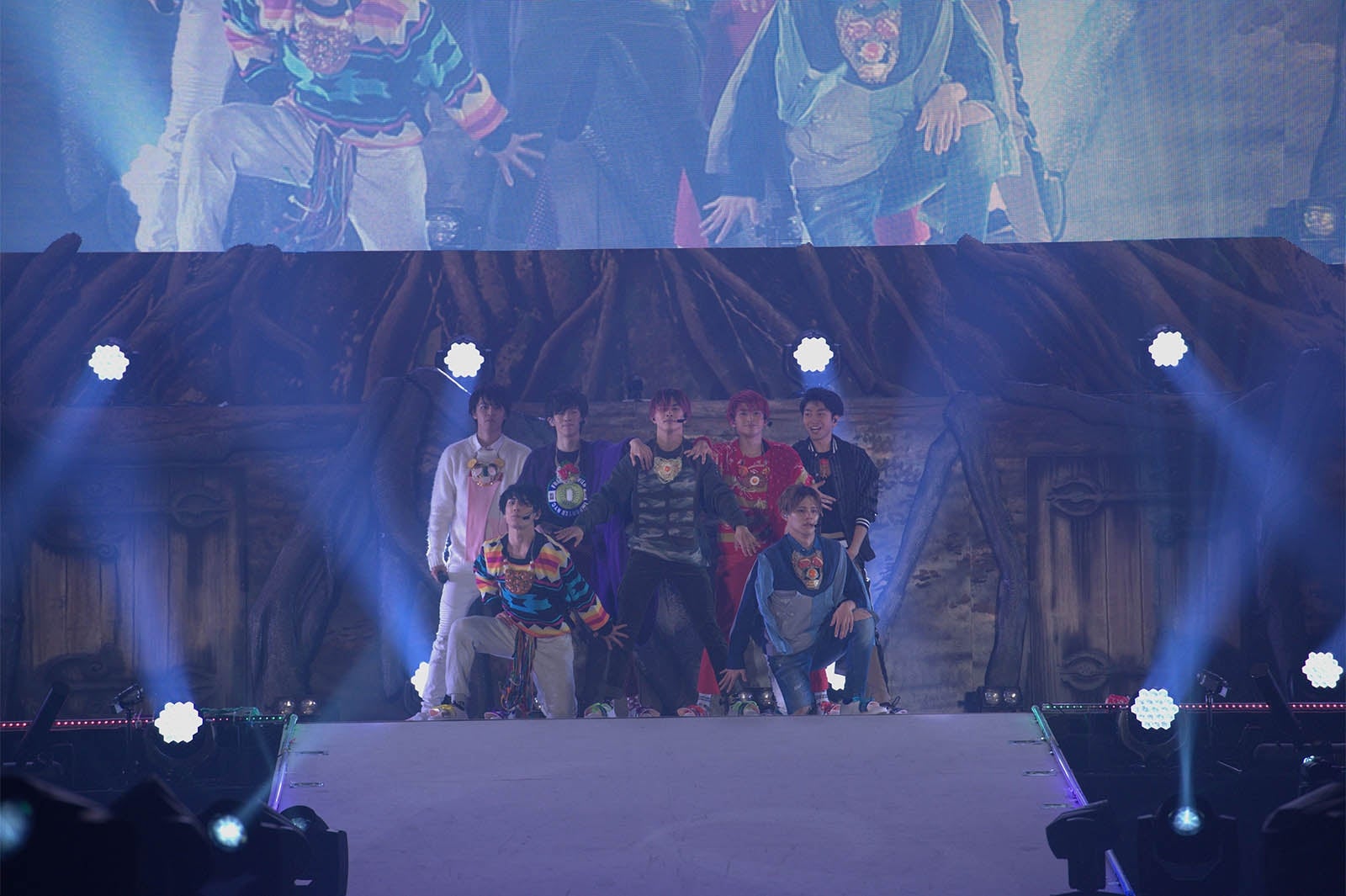 超特急／「BULLET TRAIN CHRISTMAS ONEMAN SHOW 2016 愛す。in Wonder Land 」より（写真提供：SDR）