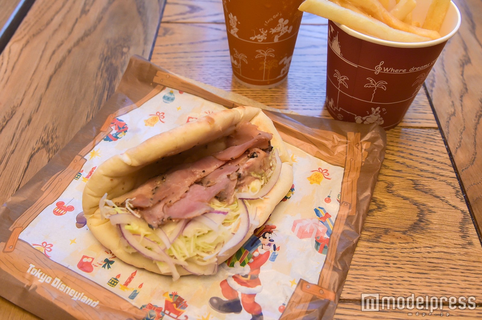 「キャンプ・ウッドチャック・キッチン」のスペシャルセット（¥980）／（C）モデルプレス（C）Disney