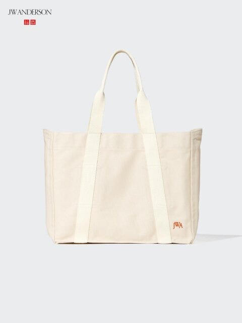 2025冬ユニクロ女性おすすめキャンバストートバッグ