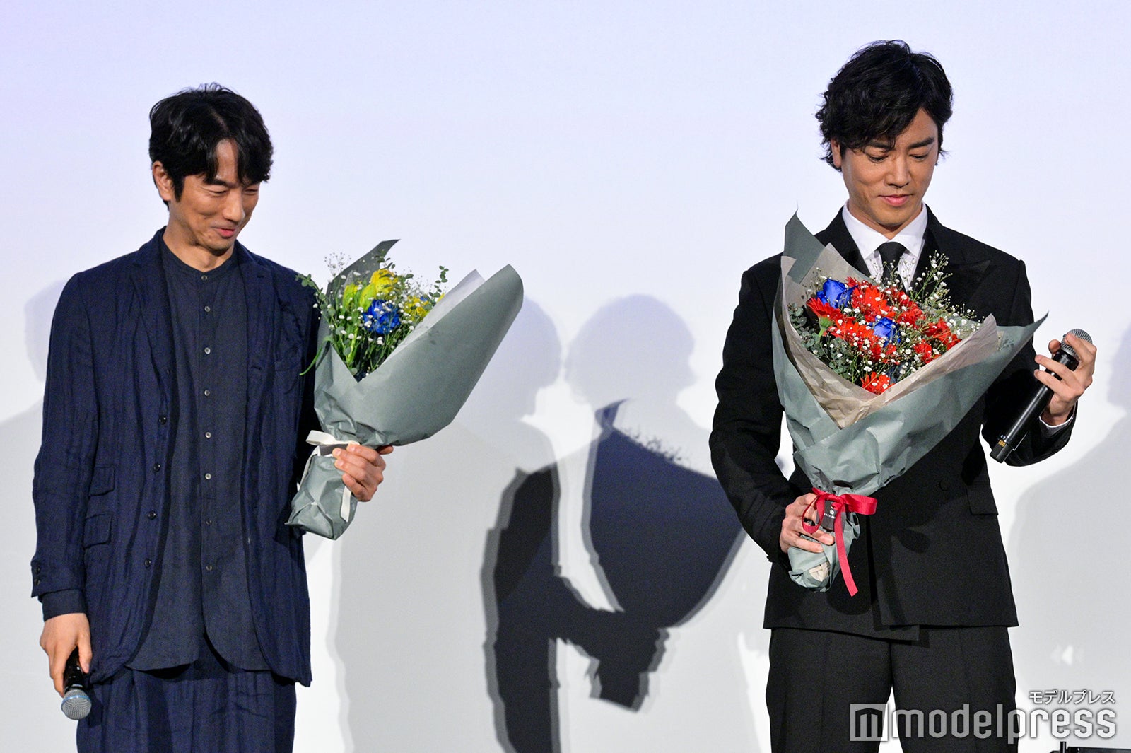 眞島秀和、桐谷健太（C）モデルプレス