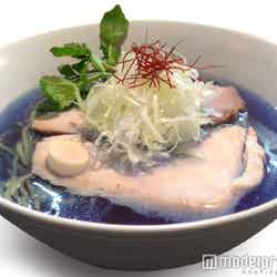 スーパーフードラーメン850円(税込)/画像提供:ブンブンブラウカフェウィズビーハイブ