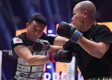 エンセン井上危惧の「本物の不良」がまさかの完敗 初出場の横浜喧嘩自慢に翻弄され判定0-5 ぶ然・・・判定途中でリング後に