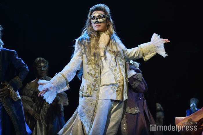 劇中でダンスを披露したジェシー(C)モデルプレス